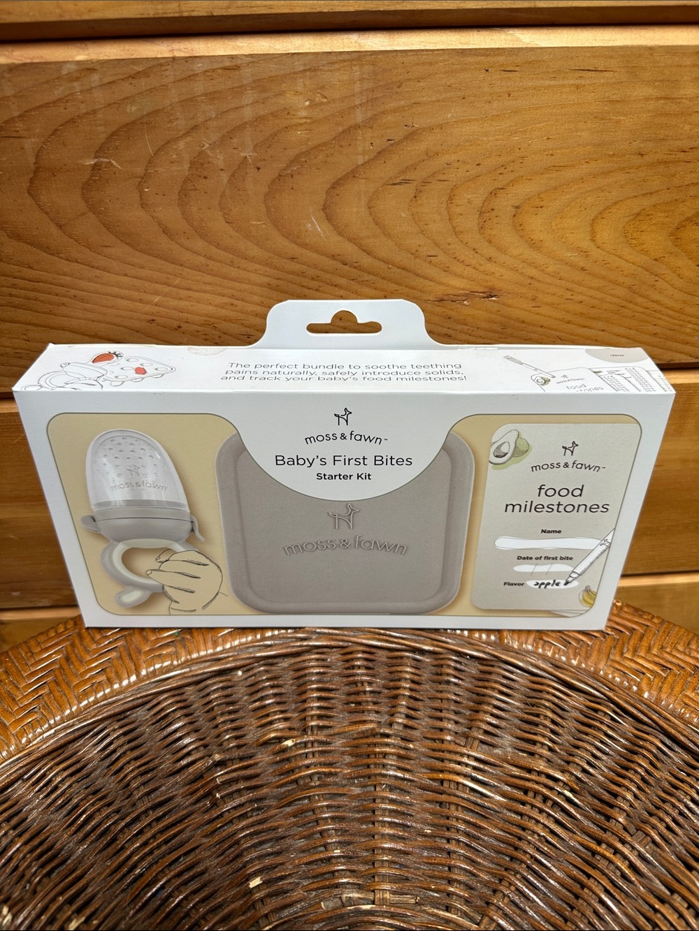The Moss & Fawn Baby First Bites Bundle Starter Kit forage feeder dew color
